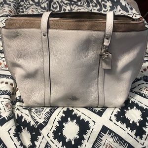 Coach bag used only a handful of times, great condition